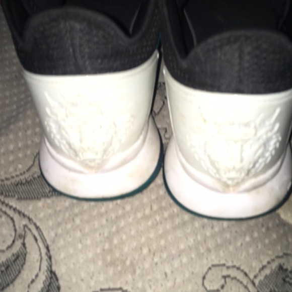 Shoes don’t need them no more - Picture 2 of 3